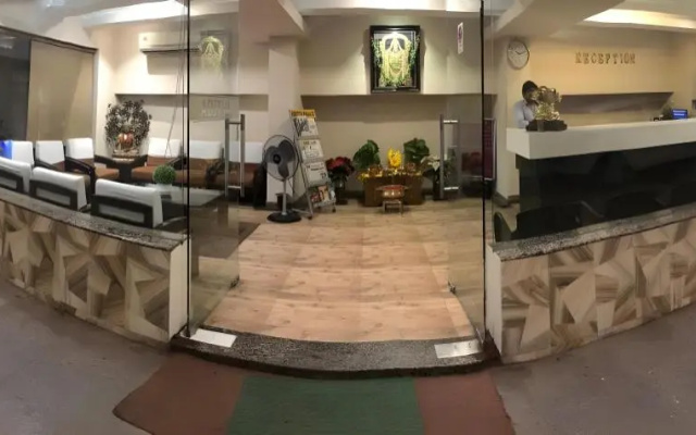Hotel Aditya Palace