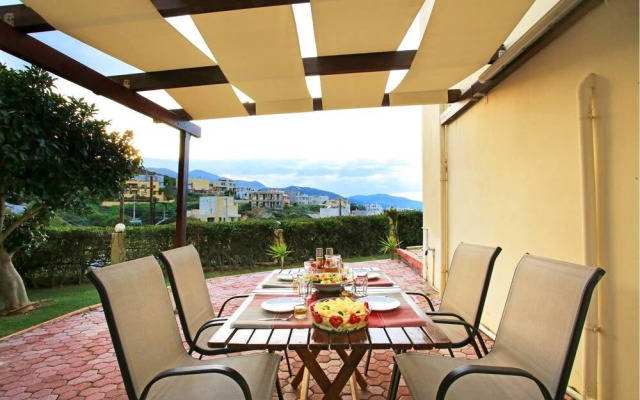 Bright villa seaview 5' to beach