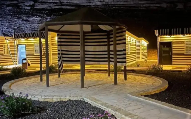 Rum Pillars Camp