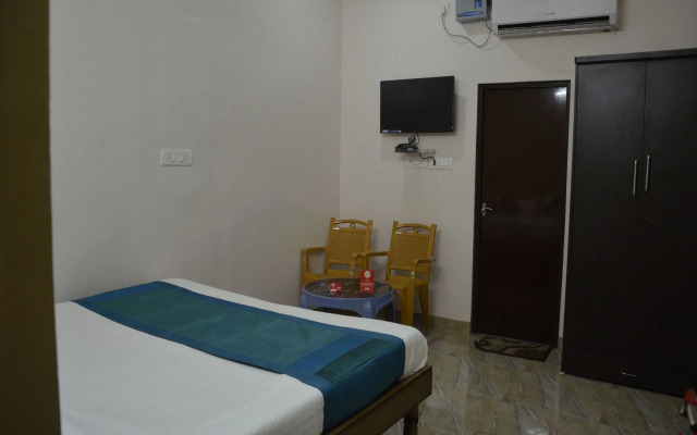 OYO Rooms Cantt Roadways Varanasi