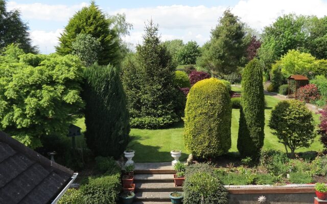 Rosewood Bed & Breakfast