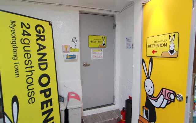 24 Guesthouse Myeongdong Town