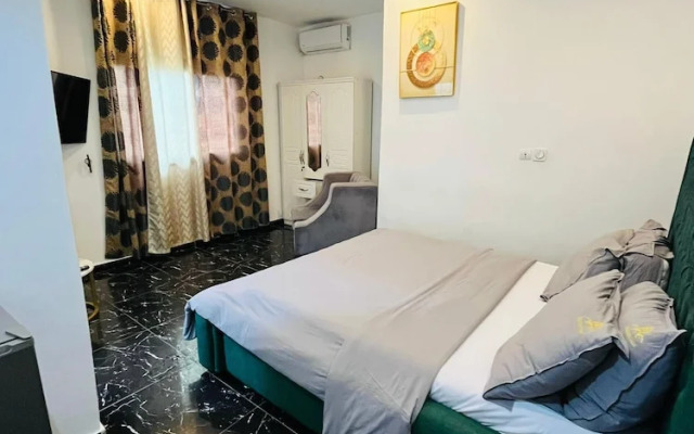 Residence Tade