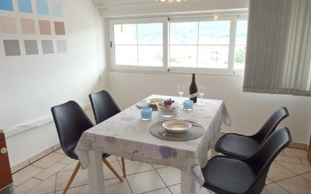 Suzy - 80m From the sea - A2 Četvorka