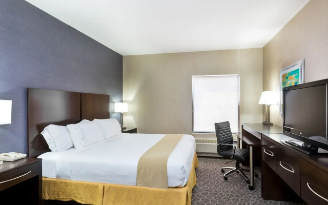 Holiday Inn Express Hotel & Suites Mt. Holly by IHG