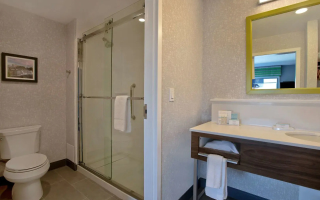 Hampton Inn & Suites Ottawa West