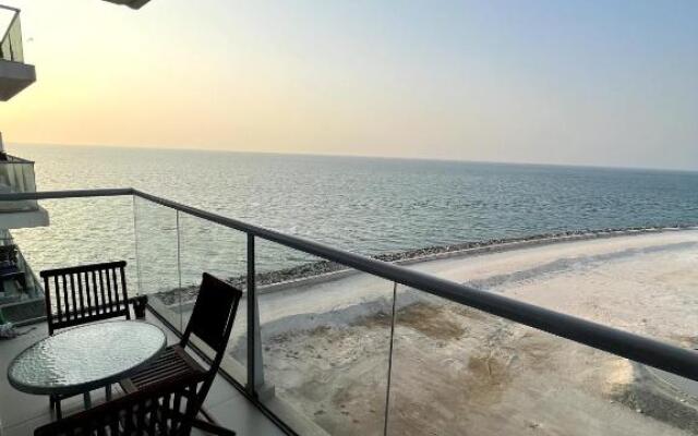 2 Bedroom Incredible Ocean Vew Apartment