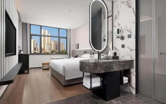 Days Hotel By Wyndham Leiyang North