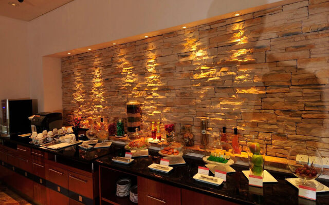 Parkcity Everly Hotel