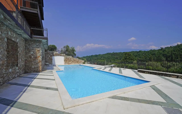 Albatros A5 lake view