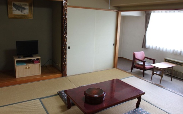 Sports Hotel SILVER SHIGA – Guest Rooms – Yamanouchi