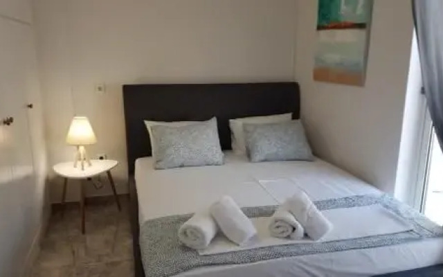 Maisonaitte-Athens Center, 4 BD, 2 BATH