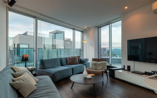 Kira Kira Suites by H2 Life