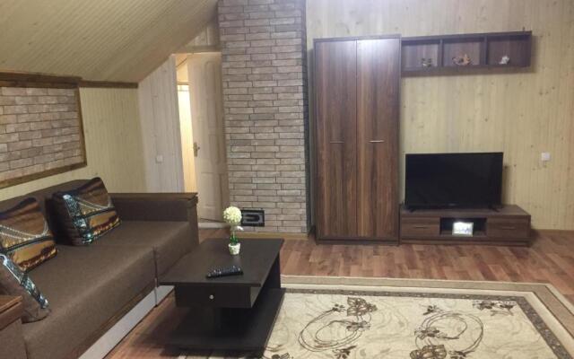 Guest House U Myrona