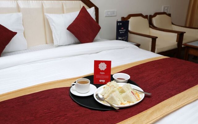 OYO 8989 Hotel Raj