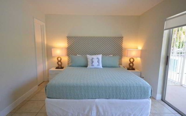 Coral Reef Suites Key Biscayne