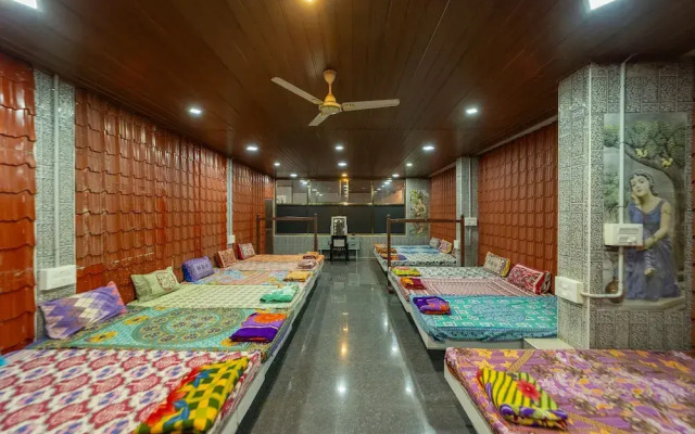 Sri Nandha Luxury Comforts