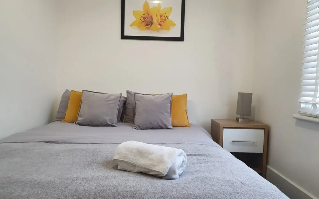 Modern Spacious Executive Apartment