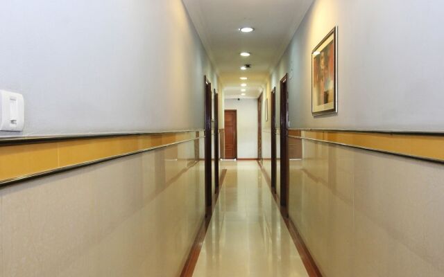 OYO 579 Hotel AAB