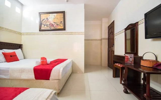 RedDoorz near Tan Son Nhat Airport