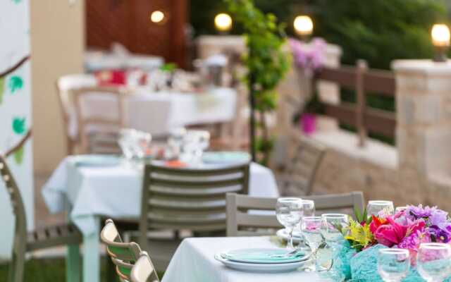 Villa in Crete With Private Pool & Beaches Nearby