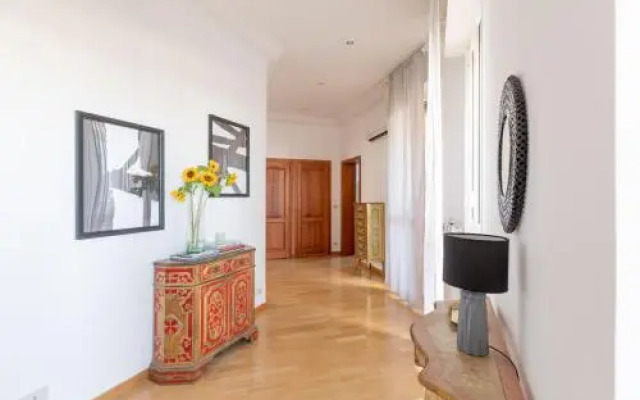 Boudoir Vatican Apartment