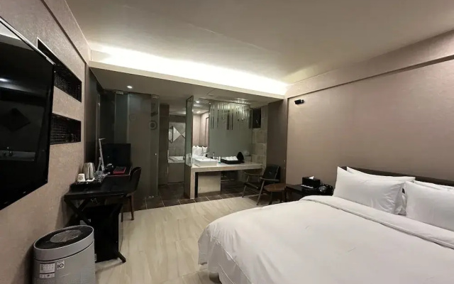 Time Hotel