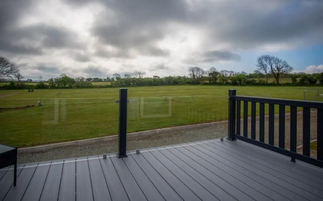Lakewood Lodge - 2 Bed Lodge - Manorbier