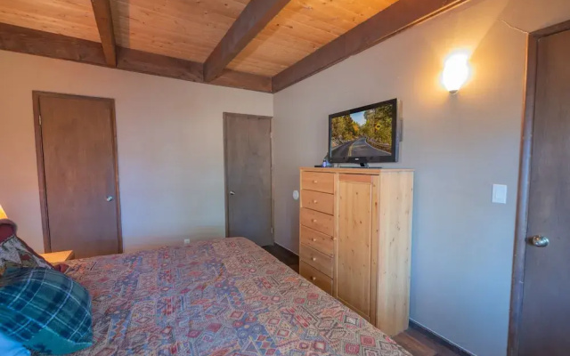 Lunar Lodge