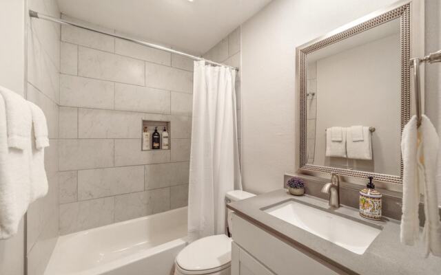 Stylish 1BR Near UT Highland Evonify