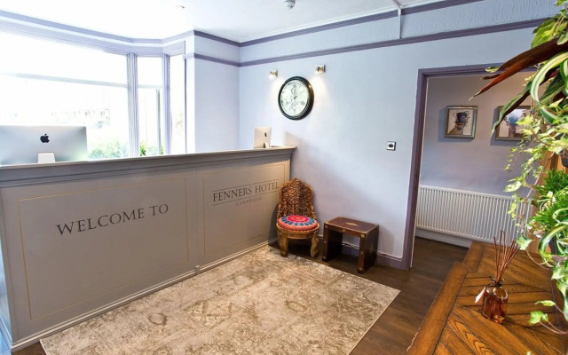 Cambridge House Hotel