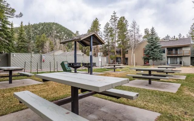 1100 Flying Dutchman 1 Bedroom Condo by RedAwning