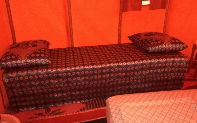 Ghwirate Taalab Bivouac - Campsite