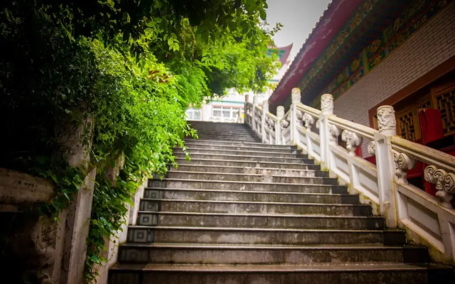 Chongqing WeiSelect Hongsheng Hotel