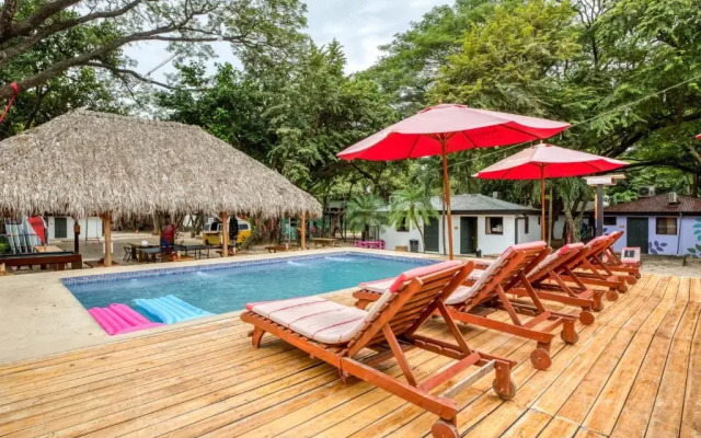 Tamarindo Surf Camps by Selina Surf Club - Hostel