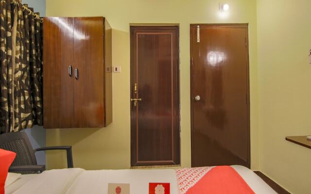 OYO 10711 Hotel NSNR Residency