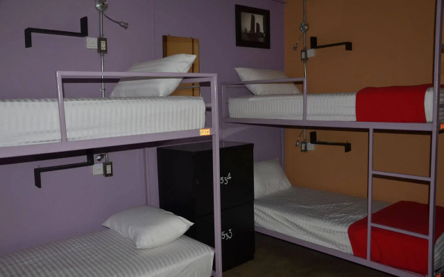 Silom Art Hostel