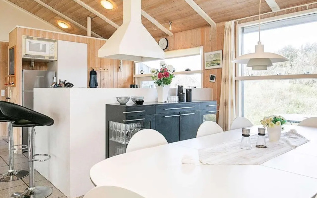 9 Person Holiday Home in Bindslev