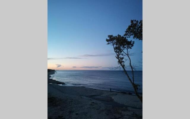 MARINE DE Bravone pieds dans l'eau