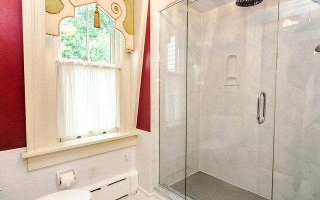 Silas W Robbins House Bed & Breakfast