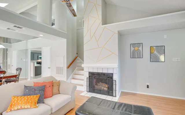 Pet-friendly Carrollton Home w/ Fenced Backyard!