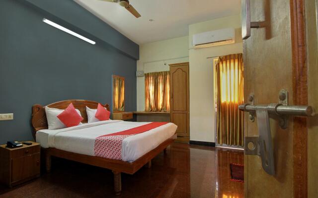 OYO 16345 PKN Residency