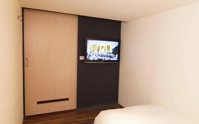 Single inn kaohsiung Lisen Hostel