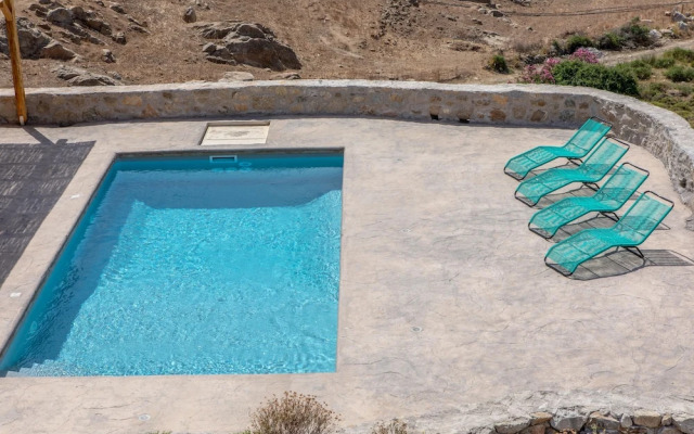 Mikri Villas