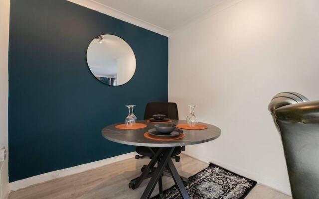 Stylish 2 Bedroom Apartment in Birmingham