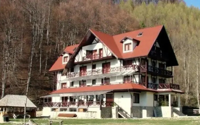 Cabana Izvoarele Doftanei