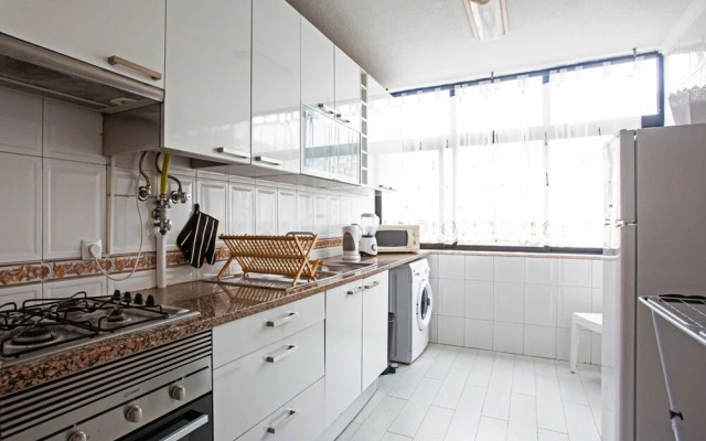 Charming 2 Bedroom Apartment in Lisbon
