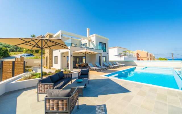 Villa Halcyon in St Stefanos Bay