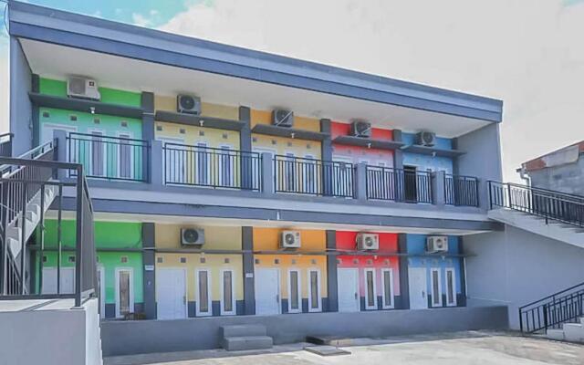 RedDoorz @ Pelangi Guest House