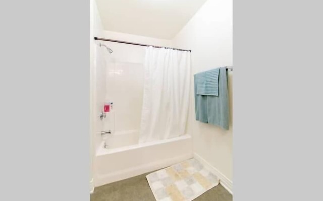 Hollywood Penthouse 0 Bedroom Studio By Senstay